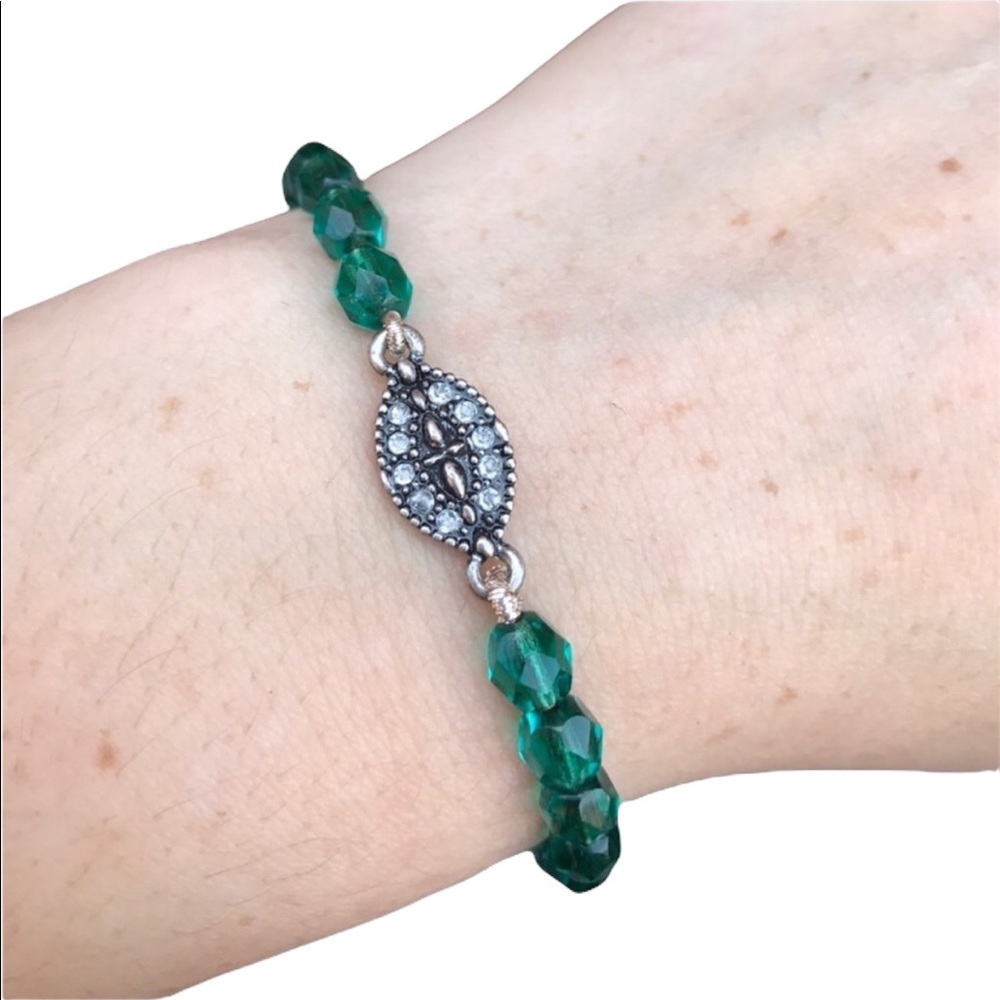 Green Beaded Stretch Bracelet